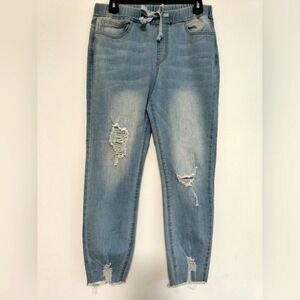YMI Distressed Jeans Junior / Size Large